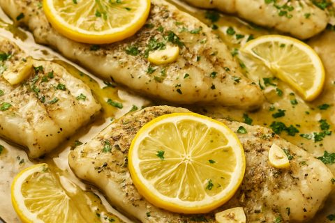 🐟 Fileti oslića iz rerne sa limunom i začinskim biljem – lagano, a mirisno
