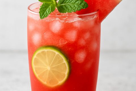 🍉 Letnji koktel sa lubenicom i nanom – hladi, hidrira, osvežava