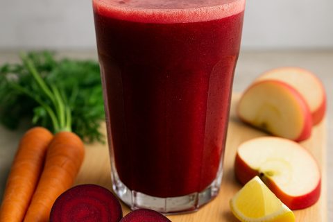 🥕🍎 Detox sok od cvekle, šargarepe i jabuke