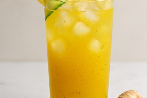 ✨🍍 Zlatni Detox Eliksir od ananasa, kurkume i đumbira